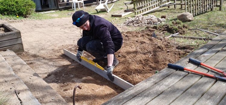Les travaux d’Emilie : #3 Emilie, terrassière !